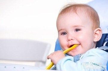 福来恩几个月可以用:小孩子一般几个月长牙齿？要注意什么？