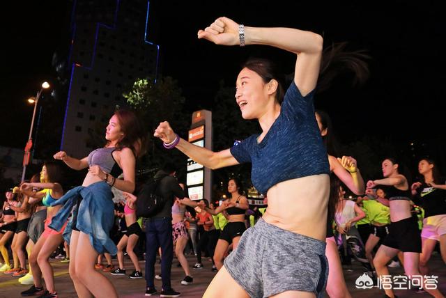 刘仪伟老婆:有没有梦见彩票号码？后来你们买了吗？
