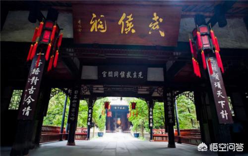 带宠物鸭扫大街萌翻网友:为什么摄影师都喜欢往四川跑？