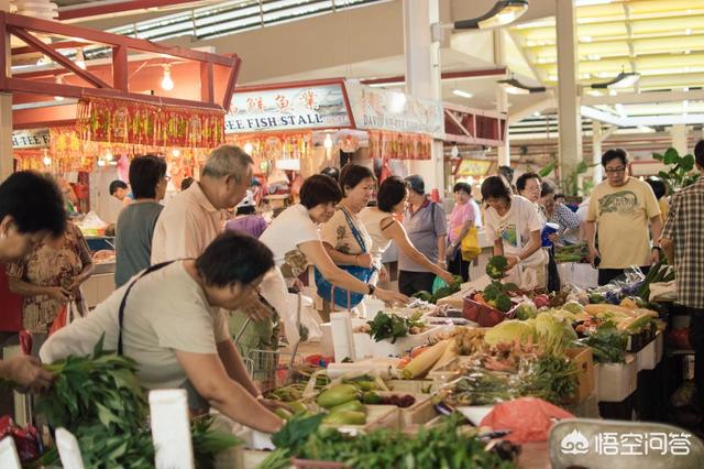 很多人质疑汉语是新加坡和苏里南官方语言，谁能澄清一下？