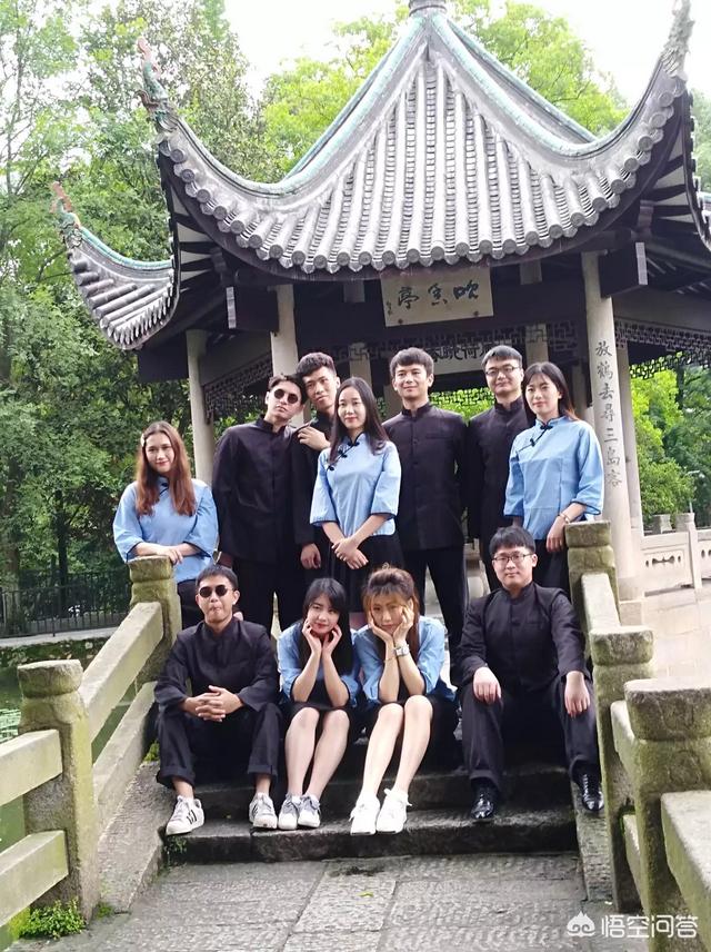 鸟啦网张嘉倪写真:作为摄影师旅行时遇到很有气质的美女，你会邀请她拍人像写真吗？