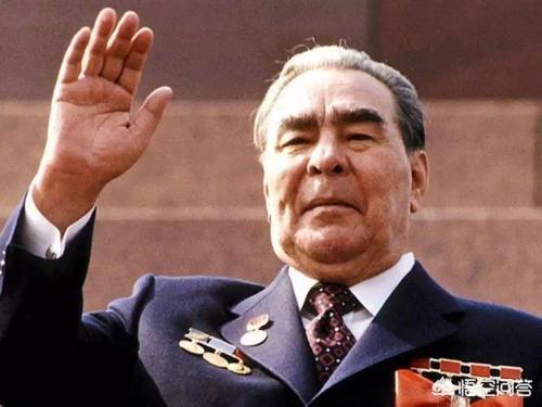 赫鲁晓夫简介:勃列日涅夫是如何夺取赫鲁晓夫政权的？他们谁对苏联的贡献大？