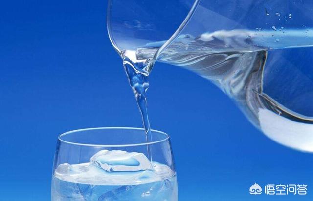 哺乳期喝大量的白开水会发胖吗，哺乳期喝大量的白开水会发胖吗？