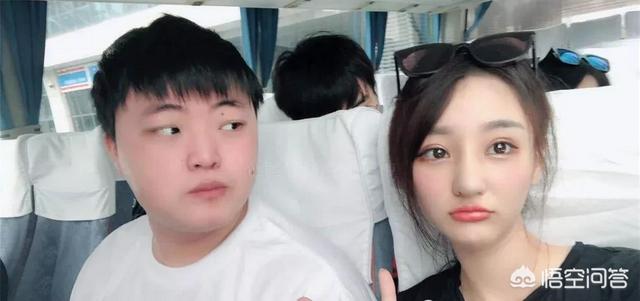 潘阳与狗合照:那些用猫猫狗狗做头像的人是什么心态？