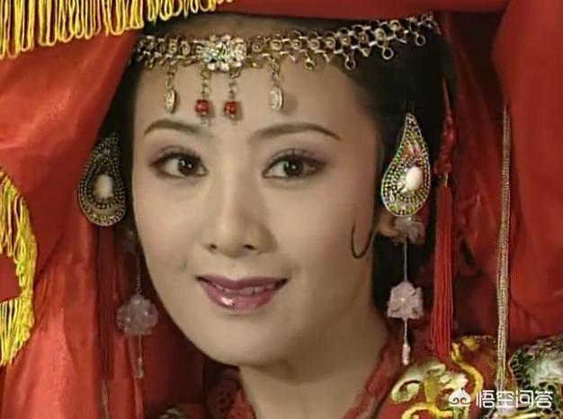 李佳璘:哪一位女明星在影视作品里掀起红盖头的那一瞬间惊艳到你了？