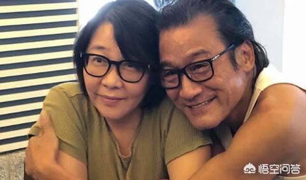 范冰冰初恋:前有宋仲基宋慧乔离婚，后有范冰冰李晨分手，娱乐圈还有爱情吗？