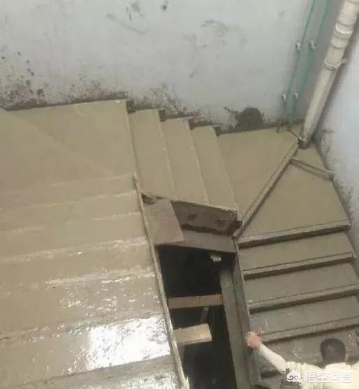 楼梯设计效果图,家里的楼梯该怎么装修才好？