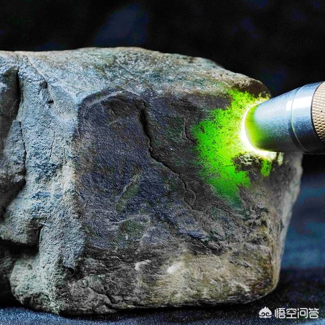 翡翠的形成过程图解,什么是翡翠的种？什么是翡翠的皮？