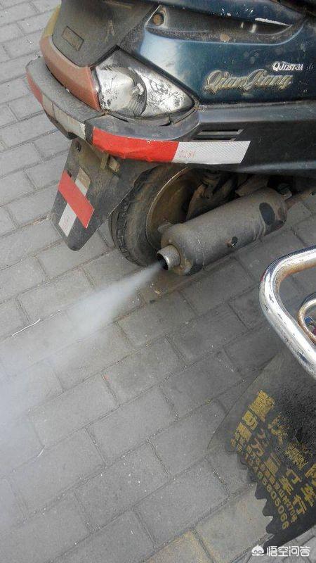 头条问答 摩托车排气管冒白烟 是怎么回事 12个回答