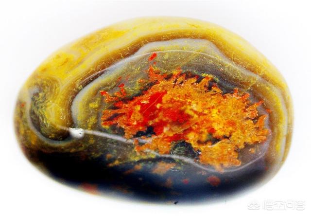 天然玉石图片,你收藏玉石还是天然奇石？