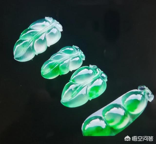 年轻人戴翡翠老气吗,为什么越是上了年纪的人更喜欢翡翠呢？