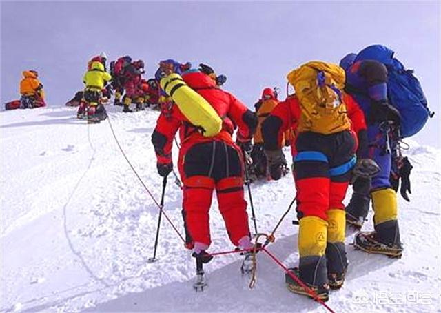 为什么登上地球最高峰容易 前往地球最深的地方却很困难 头条问答