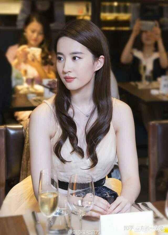 历届港姐照片:史上学历最高的港姐是谁，现在怎么样了