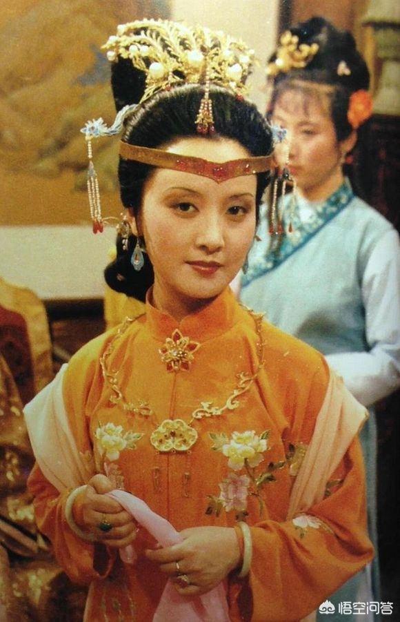 邓婕照片:刘晓庆、姚笛和邓婕演的王熙凤你们各给多少分？