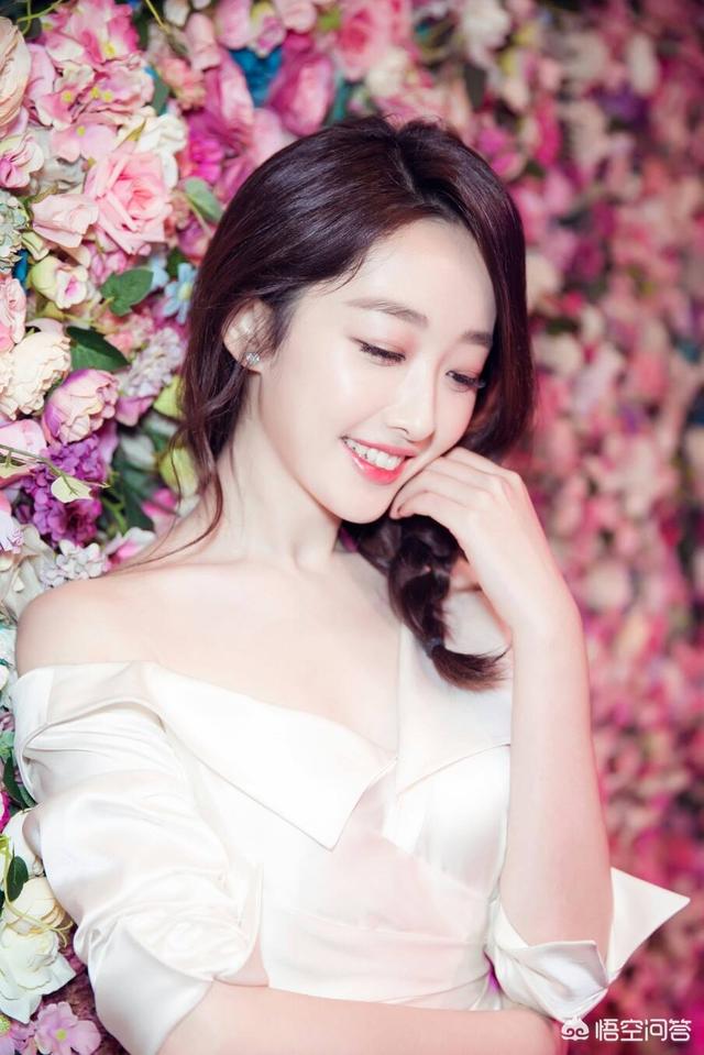 翘臀嫩模三角洲泄春光:娱乐圈长的漂亮但是不红的女明星有哪些？