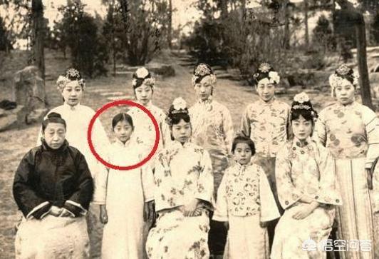 “逊清最美格格”王敏彤苦恋溥仪多年，为何屡遭嫌弃？她最终的结局如何？