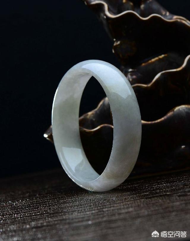 三种女人不适合戴玉,自己的两个女儿戴玉，戴什么样的寓意好？