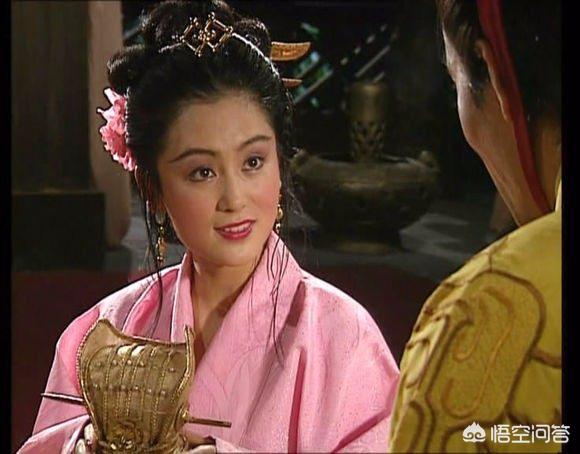 貂蝉被送给关羽后，关羽为什么杀她？