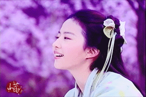 刘亦菲林允柳岩合照:我想问问有没有比刘亦菲漂亮的女演员？