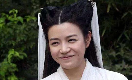 刘亦菲林允柳岩合照:我想问问有没有比刘亦菲漂亮的女演员？