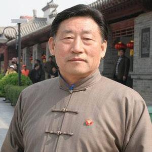 陈小旺:陈小旺师傅的千斤坠功夫是真的吗？