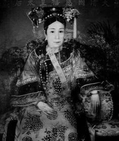 慈安太后简介:慈安有权力废掉慈禧吗，大家讨论一下？