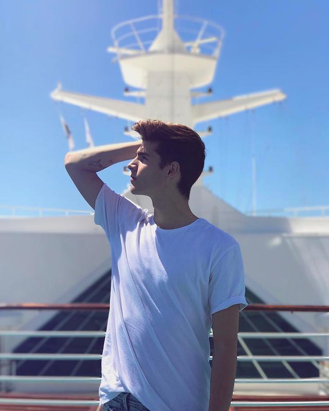小呆augus推特:你们Instagram上关注了哪些明星或网红们的账号？