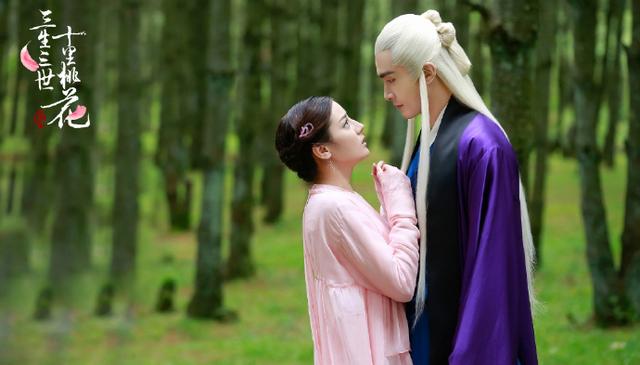 嗯嗯嗯师父快一点小骨:《三生三世》和《花千骨》相比，你更喜欢哪部？