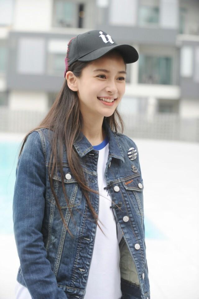 杨颖回应演技争议:为什么很多人说杨颖是女神，喜欢她，却又说她没演技