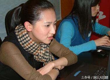 何炅女友:为什么何炅到现在都不承认结婚？