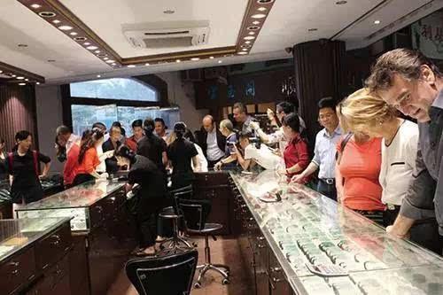 想做翡翠生意需要准备什么,我想做玉器生意怎样起步呢？