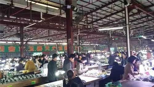 想做翡翠生意需要准备什么,我想做玉器生意怎样起步呢？