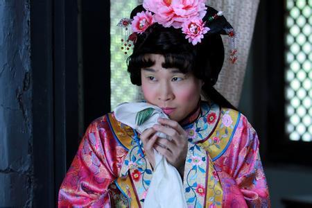 小沈阳最近出什么事了:赵家班的小沈阳，离开了赵本山之后为什么火不起来？