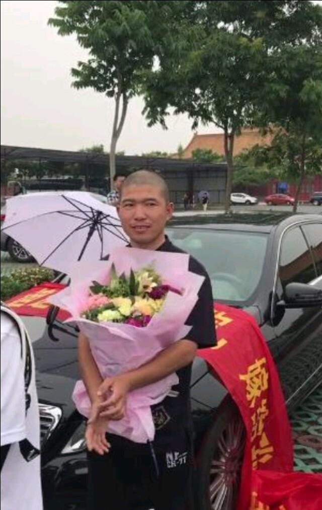网红刘阳个人简介:刘阳阿沁是做什么的？怎么突然就爆火了？