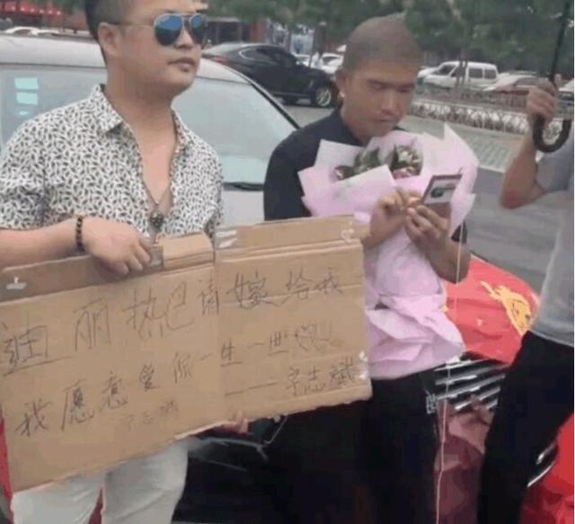 网红刘阳个人简介:刘阳阿沁是做什么的？怎么突然就爆火了？