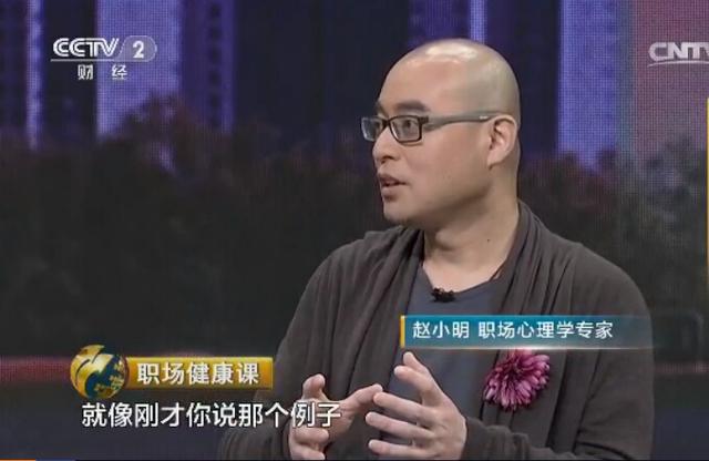 霍思燕女儿正面照:孩子晚一年上幼儿园，影响会很大吗
