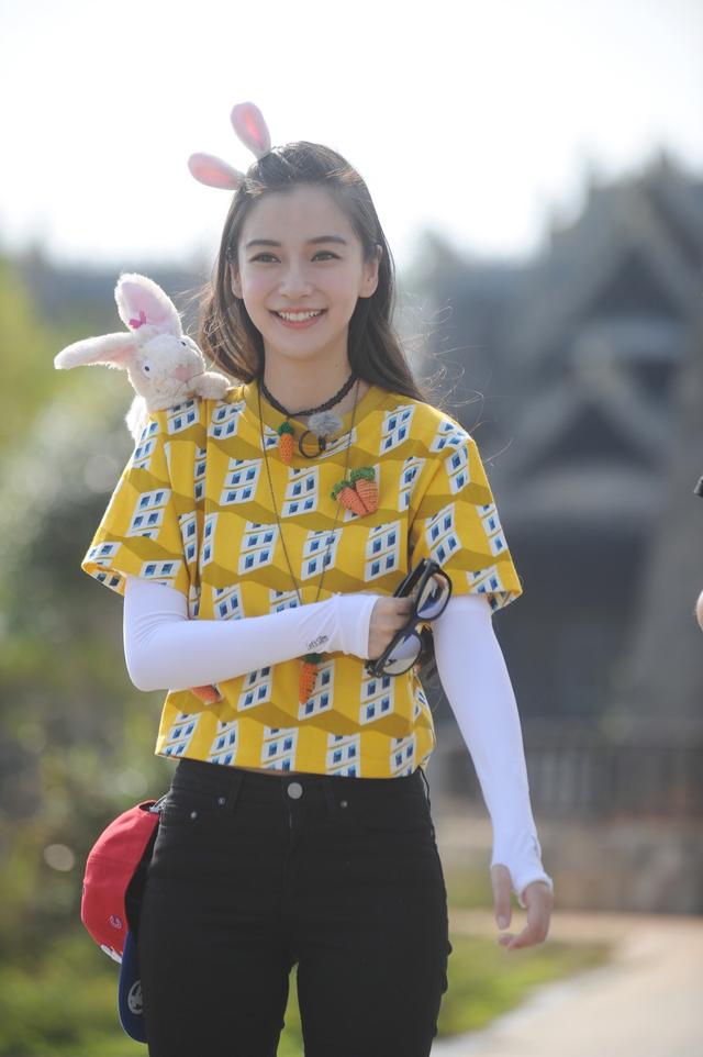 杨颖回应演技争议:为什么很多人说杨颖是女神，喜欢她，却又说她没演技