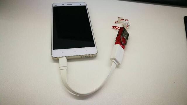 潘霜霜第三波照片:手机相册里面照片多太占内存，但又不想删掉，该怎么办