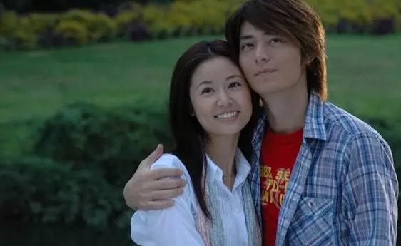 沈佳妮朱亚文婚纱照:娱乐圈有哪些低调的夫妻？