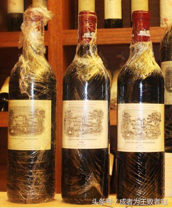 82拉菲红酒价格表图片，82年产了多少酒，为什么至今还没有喝完？