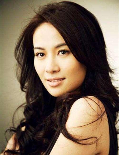 浙江卫视女主播梁薇:著名主持人李咏早逝引热议，你怎么看？