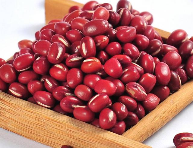 红豆、绿豆、黑豆、花生、莲子、薏仁米放在一起吃，可以吗？插图16