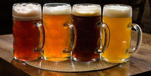 白酒红酒啤酒哪个好，如果喝酒你会选择喝白酒、啤酒、红酒、洋酒还是鸡尾酒？