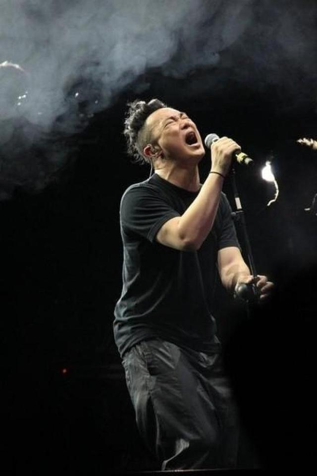 陈奕迅哪首歌好听:陈奕迅的哪首歌，曾经唱到了你的心坎里？