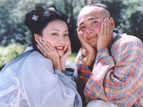 胡可婚纱照:娱乐圈有哪些女明星嫁给比自己小的男人，还过得很幸福？
