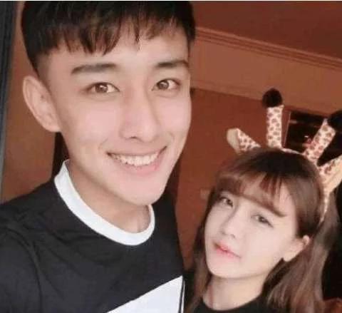 韩安冉之前的样子:还记得昔日的武大校花樱花女神黄灿灿吗，现在发展怎么样？