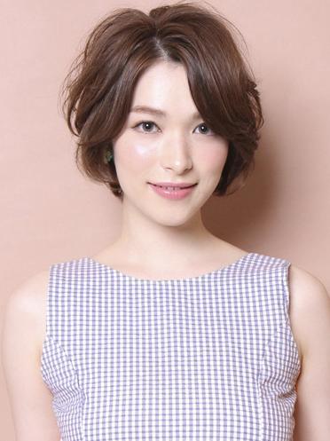 头条问答 - 上窄下宽圆脸适合什么发型?(6个回答)