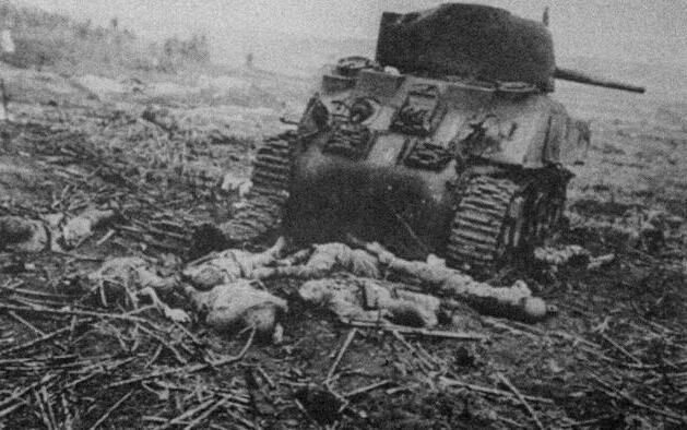 第二次世界大戰太平洋戰役，美軍將日軍人頭吊在坦克上面，真的很合適嗎？