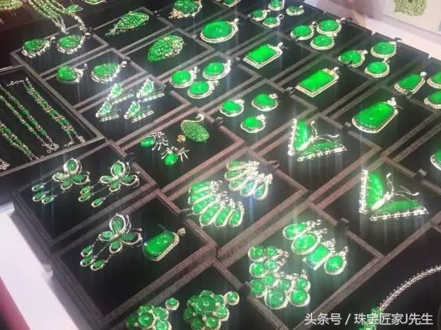 30万的翡翠手镯,云南游客摔断的那只镯子真的值30万吗？