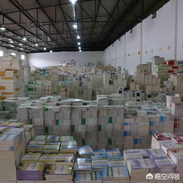 如何经营书店，在学校门口开个书店怎样，有什么要求和要注意的地方吗